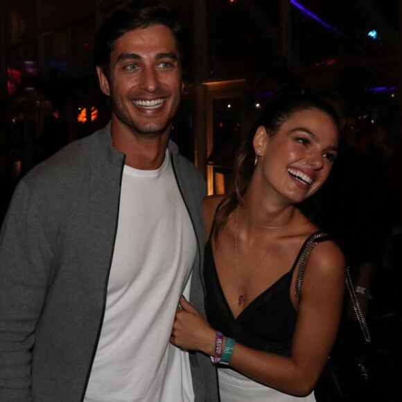 Isis Valverde reatou o namoro com o modelo André Resende