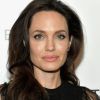 Angelina Jolie recebeu o prêmio de Liberdade de Expressão pelo trabalho como diretora no filme 'First They Killed My Father' no National Board Of Review Awards 
