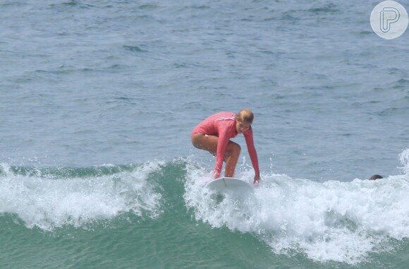 'Surfe veio com uma mudança na minha vida, com mais equilíbrio', contou Isabella Santoni