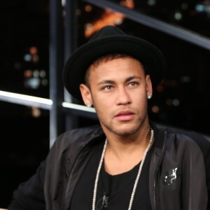 Segundo o colunista Leo Dias, do jornal 'O Dia', família de Neymar não estaria aprovando a nova reconciliação do jogador com Bruna Marquezine