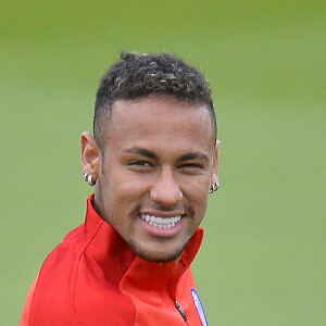 Neymar já ironizou o rumor de suposta vasectomia: 'Como descobriram?'