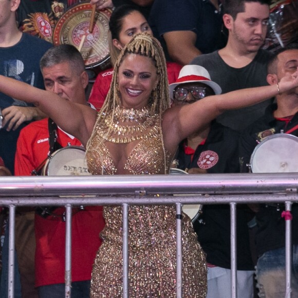 Viviane Araujo brilhou em novo ensaio do Salgueiro para o carnaval. Atriz é rainha de bateria da escola pela 11ª vez seguida