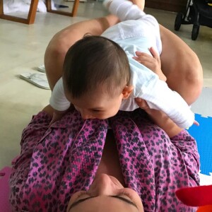 'Estou emocionada até agora com o batizado da Nina. Não podia ter sido mais mágico e lindo!', declarou Carol Castro