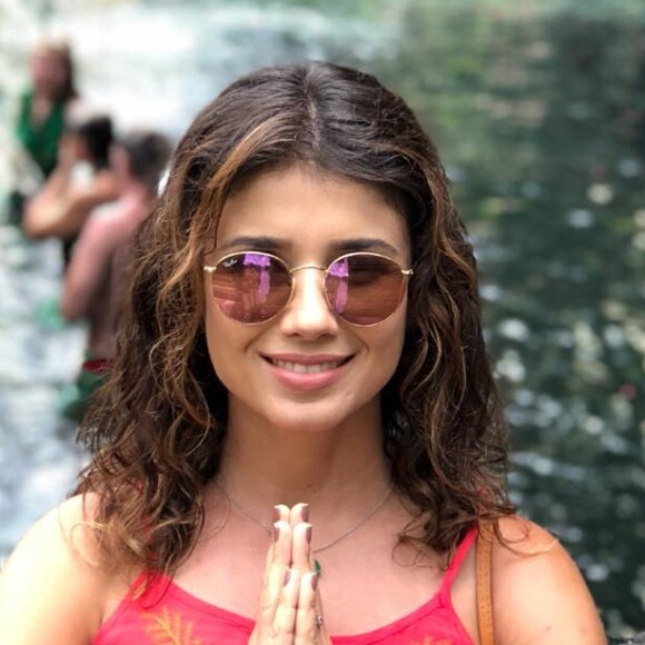 Paula Fernandes está viajando pela Tailândia