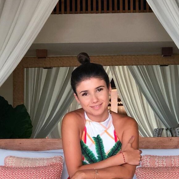 Paula Fernandes está na Tailândia desde a semana passada