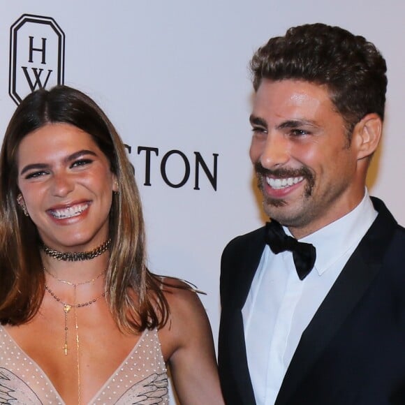 Cauã Reymond e Mariana Goldfarb haviam assumido o namoro durante o baile de gala da amfAR