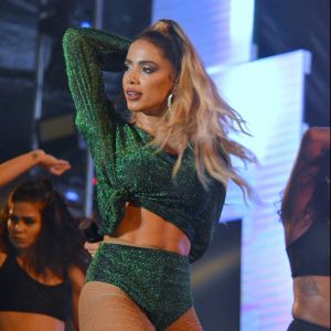 Anitta ganhou aprovação do marido por visual loiro: 'Achou diferente'