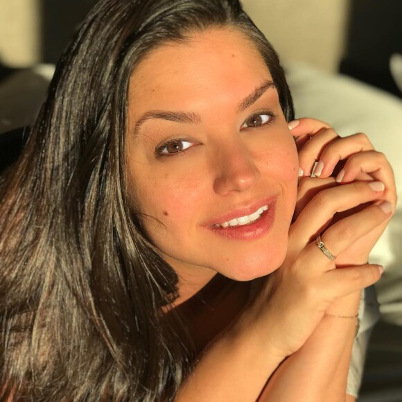 'Me realizei com meu canal, podendo mostrar como sou para as pessoas, e estou feliz, mas sou atriz desde sempre. Acredito que em breve vou matar as saudades', disse Thais Fersoza