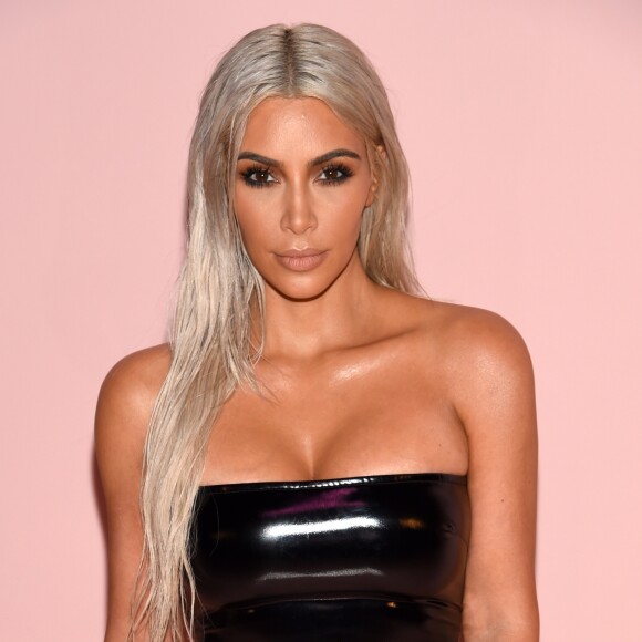 Kim Kardashian é mãe de novo! Barriga de aluguel dá à luz 3ª filha dela nesta terça-feira, dia 16 de janeiro de 2018
