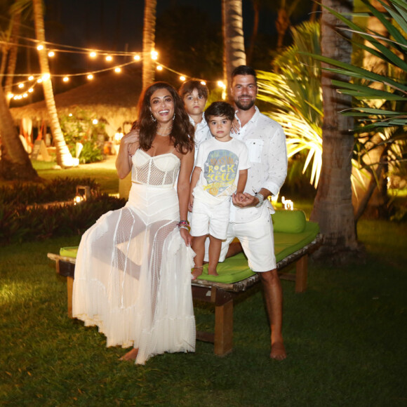 Juliana Paes é adepta do jetbronze: 'Faço a cada 15 dias, que é um tempo bom pra mim e é um procedimento rápido'