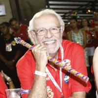 Ney Latorraca deixa CTI, está acordado, mas ainda não há previsão de alta