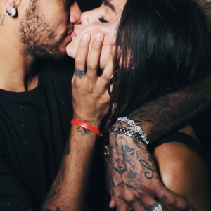 Neymar e Bruna Marquezine oficializaram a retomada do namoro em Fernando de Noronha