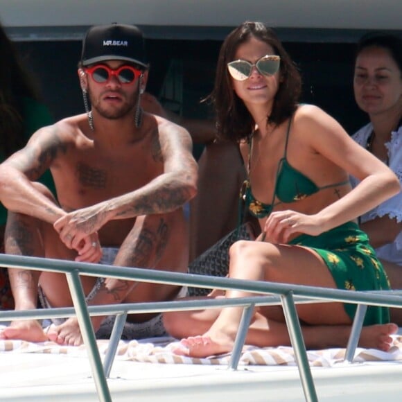 Último encontro de Neymar e Bruna Marquezine foi em Fernando de Noronha, no início de janeiro de 2018