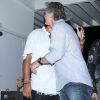 Marcello Novaes prestigia os filhos e abraça Diego após show da banda Fuze