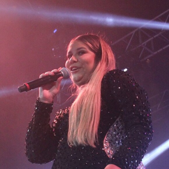 Marília Mendonça cobra R$ 200 mil para subir ao palco de segunda a sexta. Valor chega a R$ 350 mil para os sábados e domingos