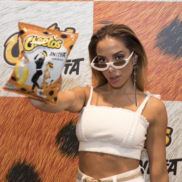 'Já tive várias propostas e oportunidades gigantes para deixar marcas e que eu ganharia muito mais, mas não tem nada a ver comigo', explicou Anitta