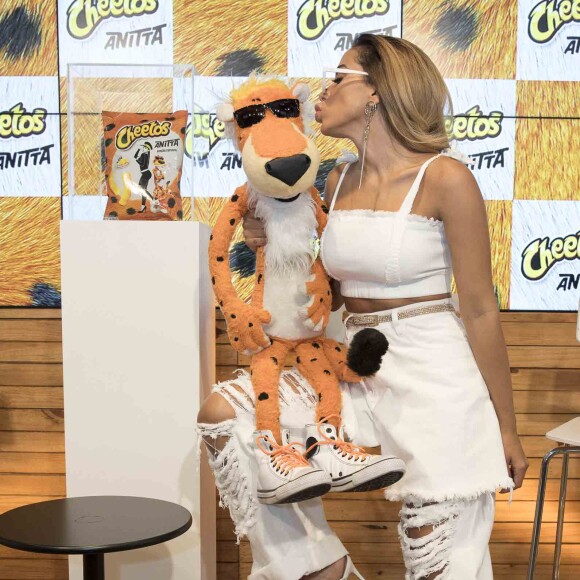 Anitta comenta relação com a marca Cheetos: 'Sempre fui consumidora e agora ser parte do produto é uma emoção muito maior'