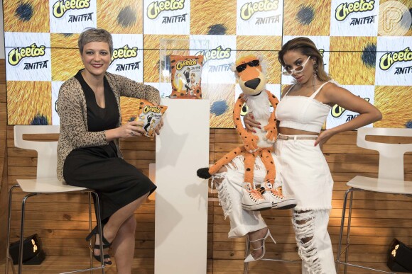 'Vai estar o Chester participando com a gente no bloco', disse Anitta sobre o boneco da Cheetos