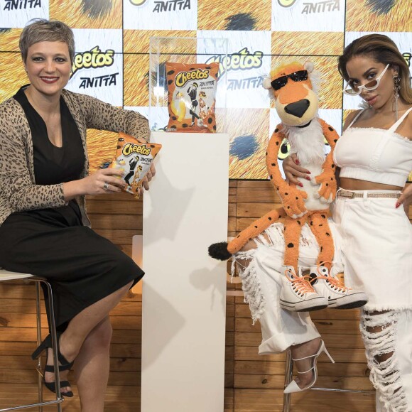 'Vai estar o Chester participando com a gente no bloco', disse Anitta sobre o boneco da Cheetos
