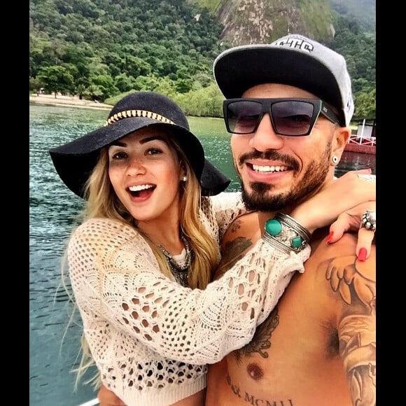 Aline Gotschalg anunciou o fim do casamento com Fernando Medeiros em novembro