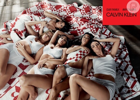 Kim Kardashian foi fotografada com as irmãs Khloé, Kourtney, Kendall e Kylie para a nova campanha da Calvin Klein Jeans