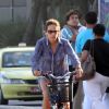 Andréa Beltrão andou de bicicleta pela orla do Leblon, Zona Sul do Rio de Janeiro, nesta terça-feira, 3 de junho de 2014