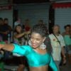 Erika Januza brilhou no ensaio de rua da Grande Rio para o carnaval