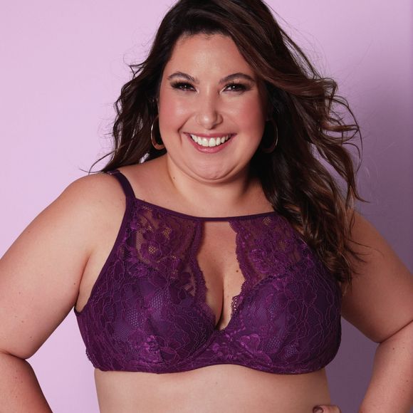 Mariana Xavier diz se incomodar com sua barriga: 'Eu normalmente uso uma calcinha mais alta, uma roupa que disfarce'