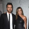 Ex-mulher de Brad Pitt, Jennifer Aniston é atualmente casada com Justin Theroux