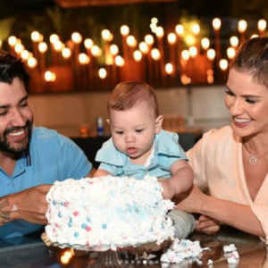 Andressa Suita e Gusttavo Lima revelaram a vinda do novo filho no último sábado: 'Não somos mais 3, agora somos 4...'