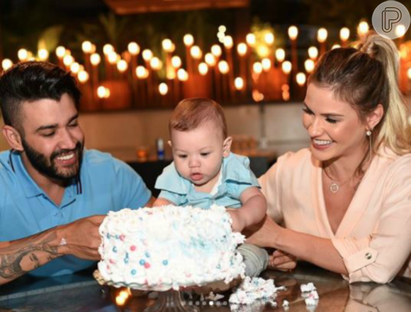Andressa Suita e Gusttavo Lima revelaram a vinda do novo filho no último sábado: 'Não somos mais 3, agora somos 4...'