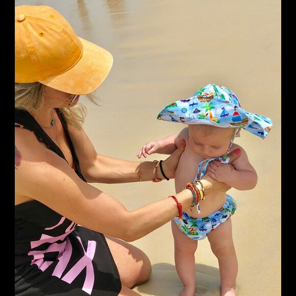 Karina Bacchi posta foto do filho, Enrico, de 5 meses