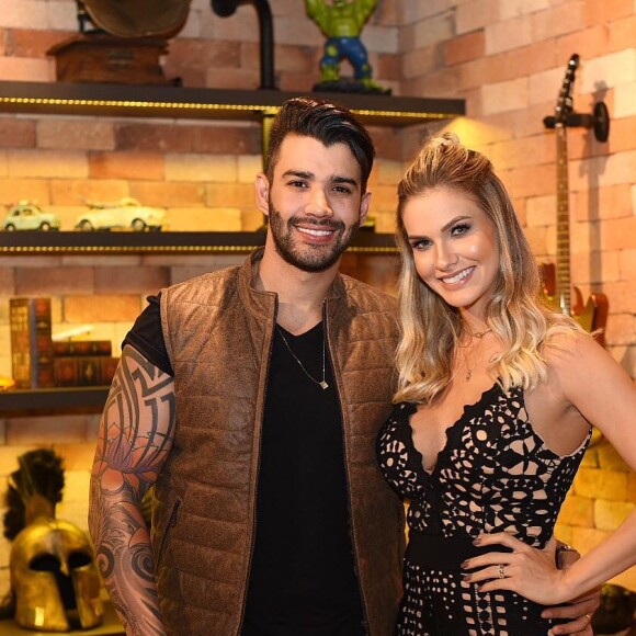 Andressa Suita e Gusttavo Lima ainda não escolheram o nome do menino: 'Samuel, Miguel ou Francisco'