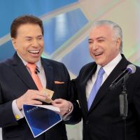 Michel Temer dá R$ 50 a Silvio Santos após entrevista: 'Um dinheiro para você!'