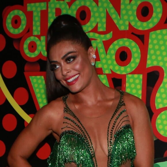 Juliana Paes volta a ser rainha de bateria após 10 anos. Atriz vai representar abacaxi no desfile de carnaval da Grande Rio