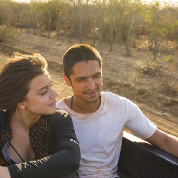 Alice Wegmann e Gabriel Leone vivem Maria e Hermano, na supersérie 'Onde Nascem os Fortes'