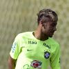 Neymar mudou o visual e pintou os cabelos de loiro!