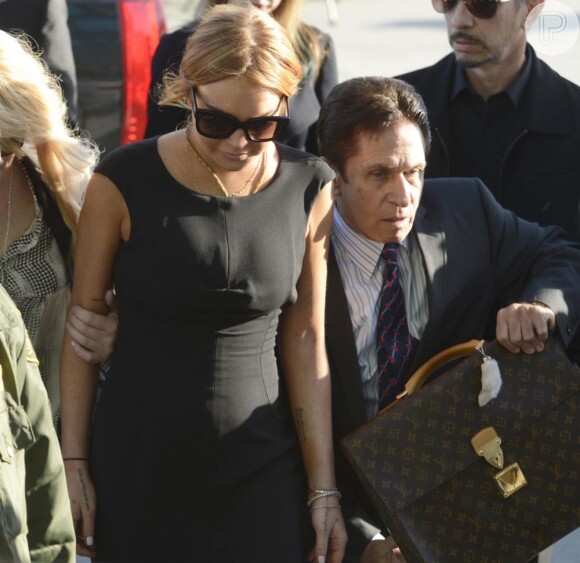 Lindsay Lohan com seu novo advogado, Mark Heller, substituto de Shawn