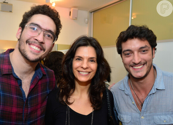 Helena Ranaldi e Allan Souza foram juntos ao show de Gui Lopes na noite de quarta-feira, 2 de julho de 2014