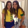 Bruna Marquezine usa shortinho para ir ao jogo do Brasil em Fortaleza