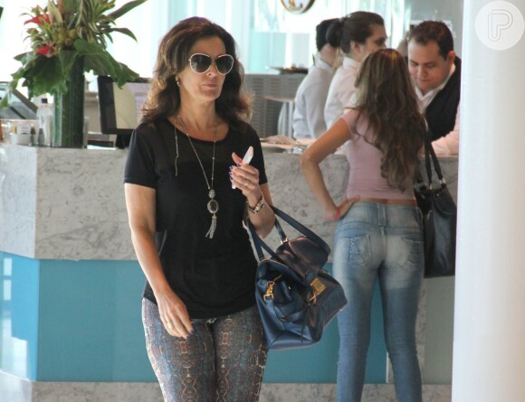 Fátima Bernardes passeou no shopping Rio Design, na Barra da Tijuca, Zona Oeste do Rio de Janeiro, neste sábado, 5 de julho de 2014