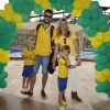 Fernanda Lima, Rodrigo Hilbert e os gêmeos João e Francisco foram para Fortaleza, no Estádio Castelão, quando o Brasil jogou contra o México