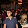 Ivete Sangalo chega a restaurante com o marido, Daniel Cady