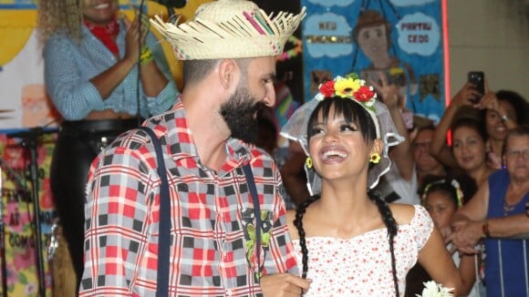 Ex-BBB Gleici se casa com o namorado, Wagner, em festa junina no Rio. Fotos!