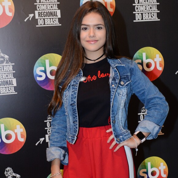 Ao participar do programa de Silvio Santos, Maisa Silva exaltou seu namoro com Nicholas Arashiro