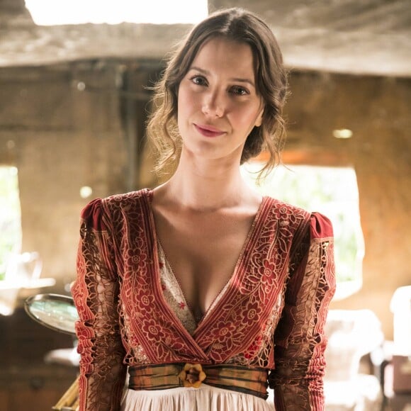 Nathalia Dill interpreta Elisabeta na novela 'Orgulho e Paixão'