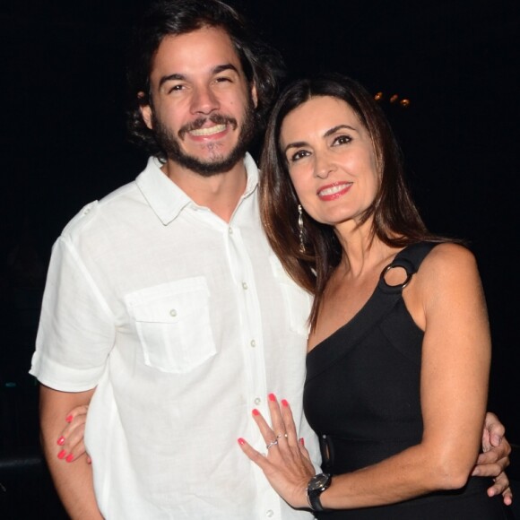 'Dessa vez a surpresa foi ela que fez. Adorei. Me senti em casa. Tenho a melhor namorada em linha reta da América Latina', afirmou Túlio Gadêlha