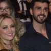 Ellen Rocche e o nutricionista Rogério Oliveira assumiram o relacionamento após serem fotografados no show de Roberto Carlos, em setembro de 2017