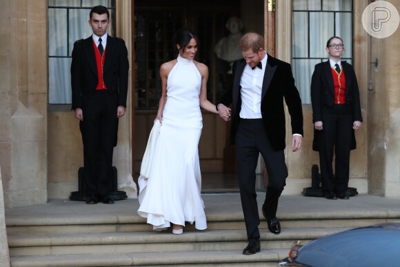 Meghan Markle encomendou novas peças de Stella McCartney, estilista que desenhou o vestido que ela usou na recepção de seu casamento com Harry