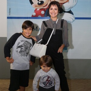 Juliana Knust levou o filho, Mateus, no espetáculo Disney on Ice, na Jeunesse Arena, na Barra da Tijuca, zona oeste do Rio de Janeiro, nesta quarta-feira, 13 de junho de 2018
